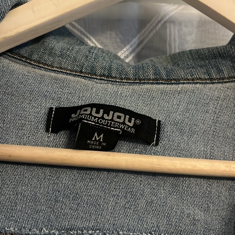 Jean jacket - Picture 2 of 3